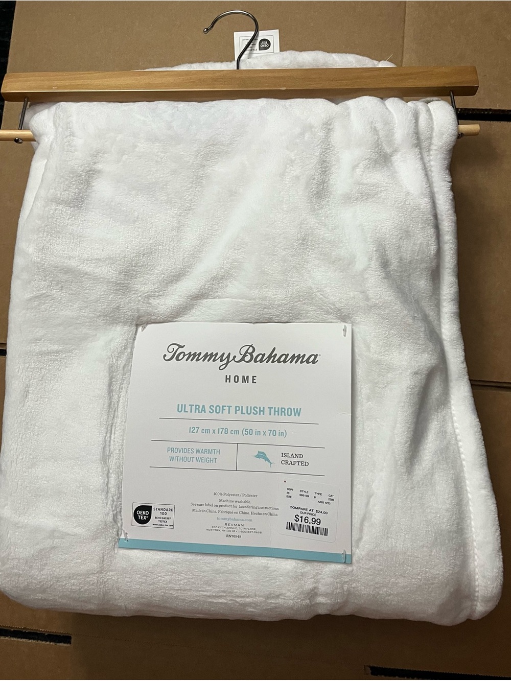 Tommy Bahama White Ultra Soft Plush Throw